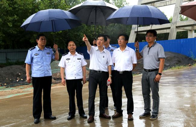 同济大学建筑设计研究院王文胜教授应邀来我院指导校园建设规划